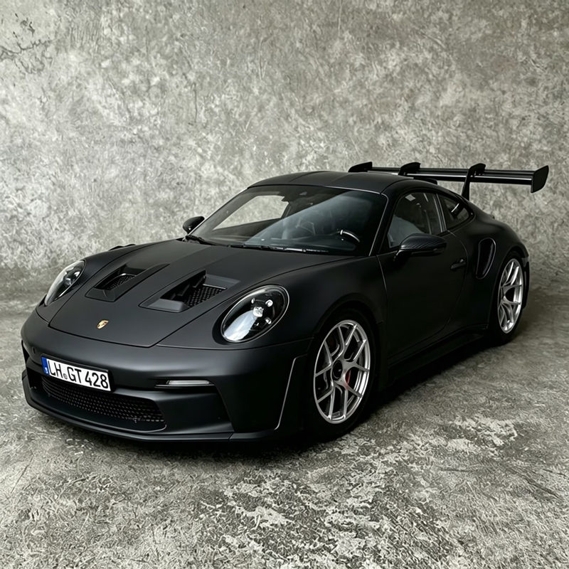 1:36 Porsche 911 992 GT3 RS Al - Model Kit Porsche 911 incelemesi ve fiyatı